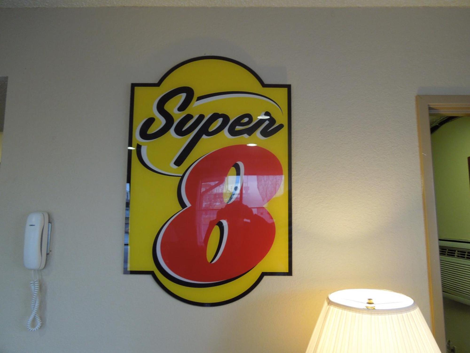 Super 8 By Wyndham Harrisonburg Motel Exterior photo