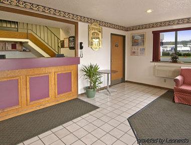 Super 8 By Wyndham Harrisonburg Motel Interior photo